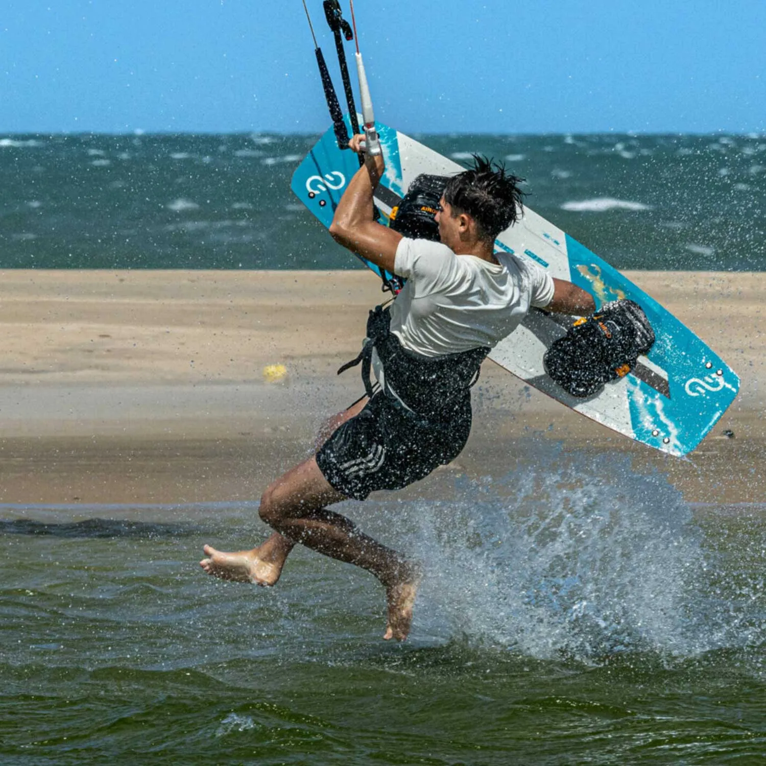 2025 Eleveight Process V8 Kiteboard
