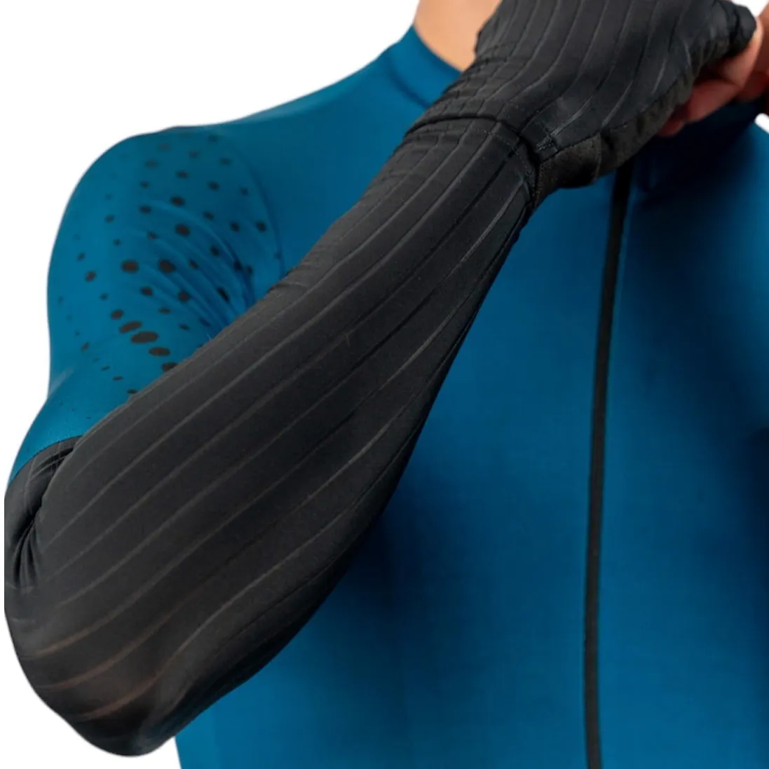 Aero Cycling Gear Aero Arm Sleeves - Black