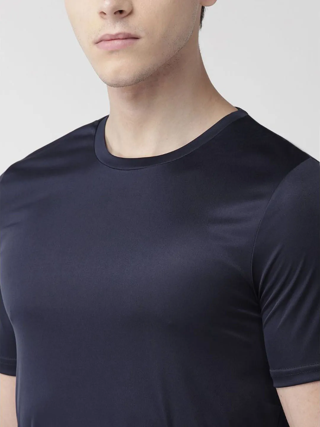 Alcis Men Navy Blue Solid Round Neck Sports T-shirt
