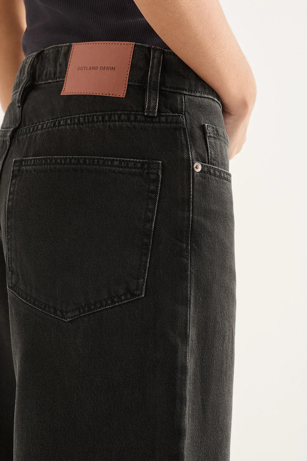 Avril Mid Slouchy Wide Jean Aged Black