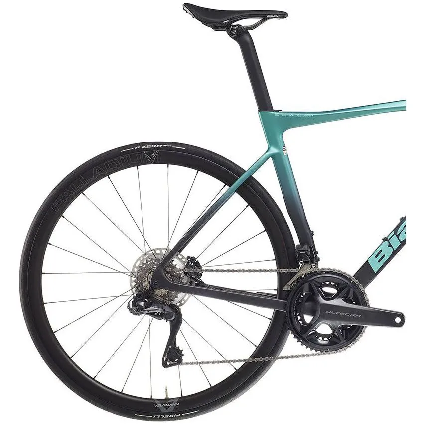 Bianchi Specialissima Pro Ultegra Di2 Carbon Road Bike 2024 - Celeste & Carbon