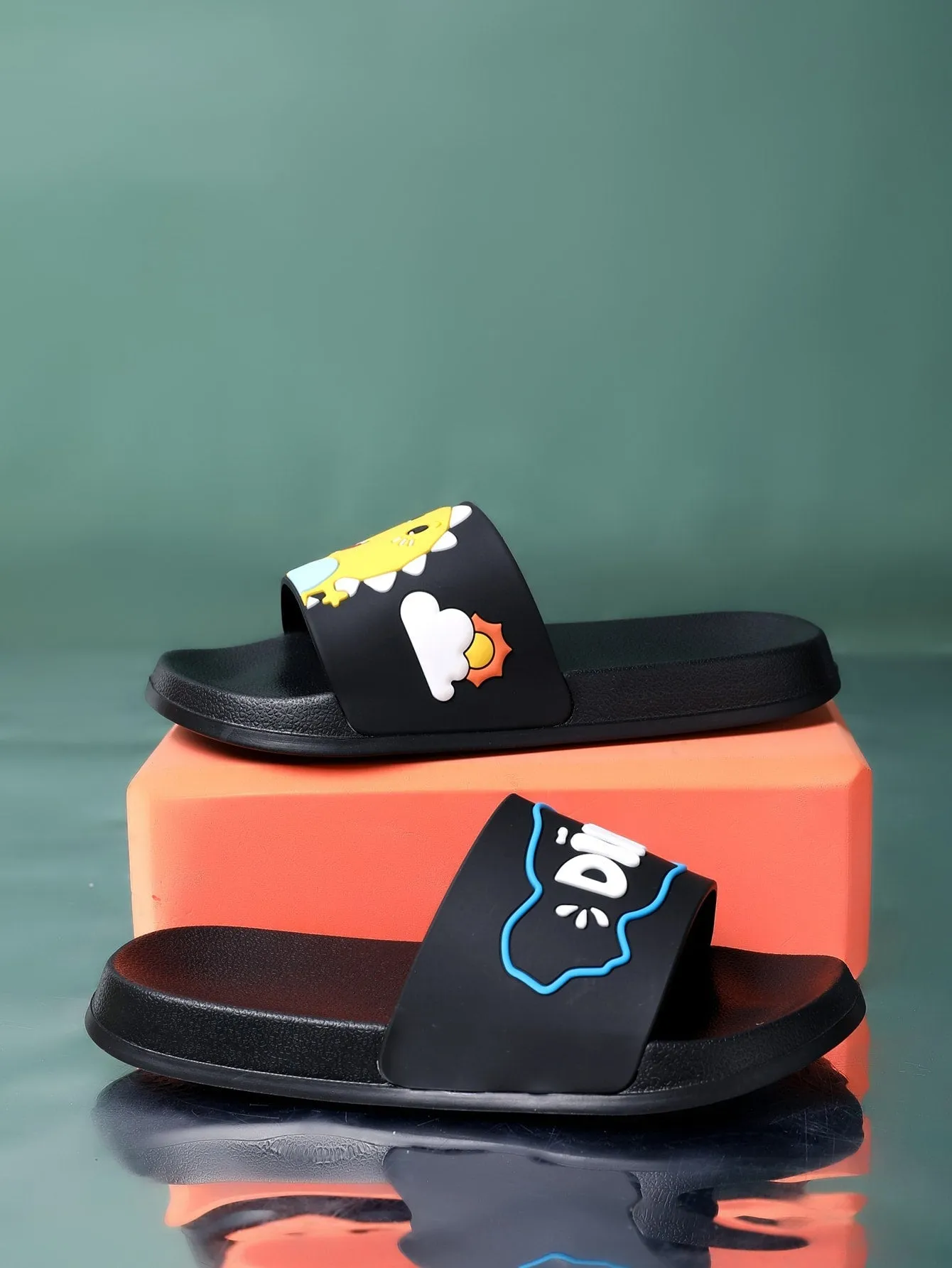 Boys Dinosaur & Letter Graphic Slippers- FDs