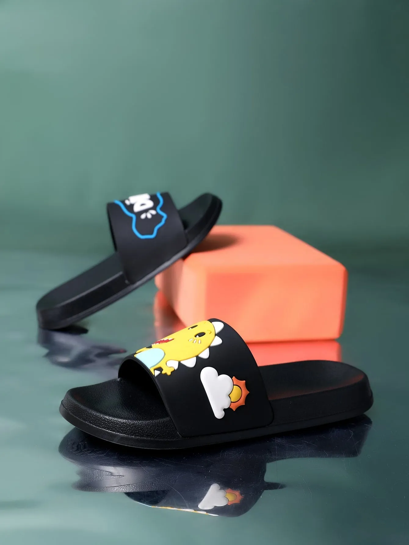 Boys Dinosaur & Letter Graphic Slippers- FDs