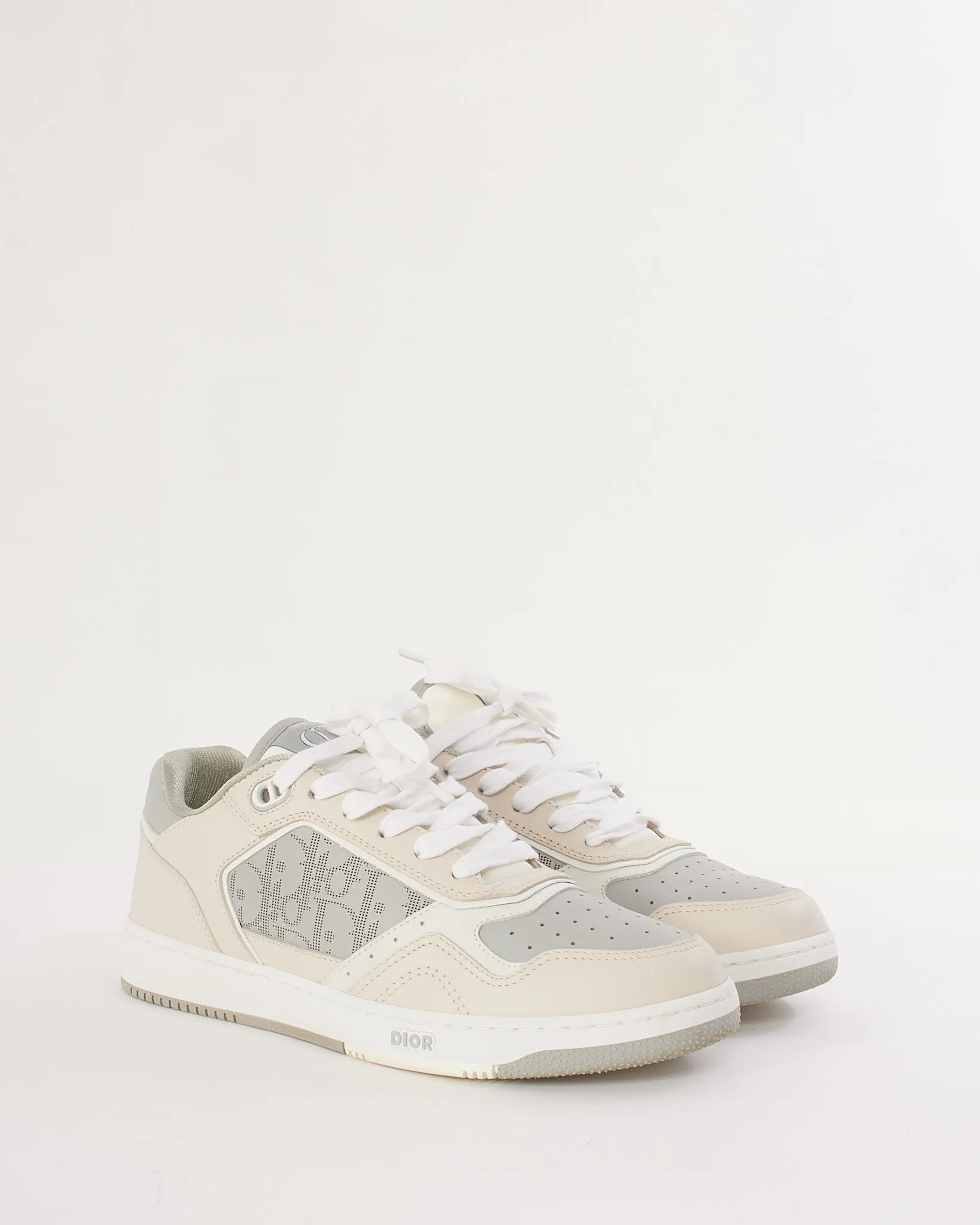 Dior White and Grey Smooth Calfskin Leather Low Top B27 Sneakers - 40