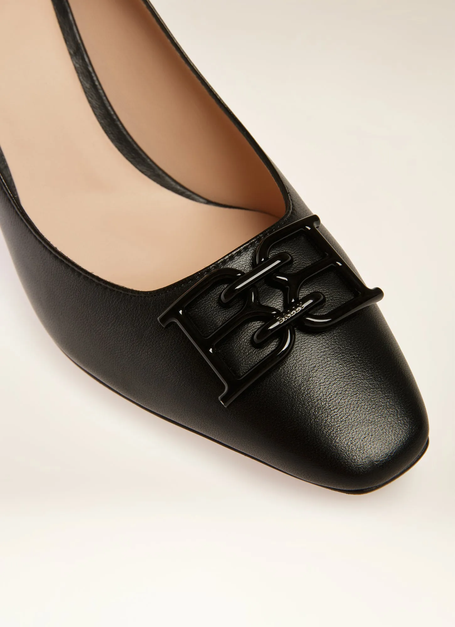 Evanca 85 in Black - Leather Pump Shoes