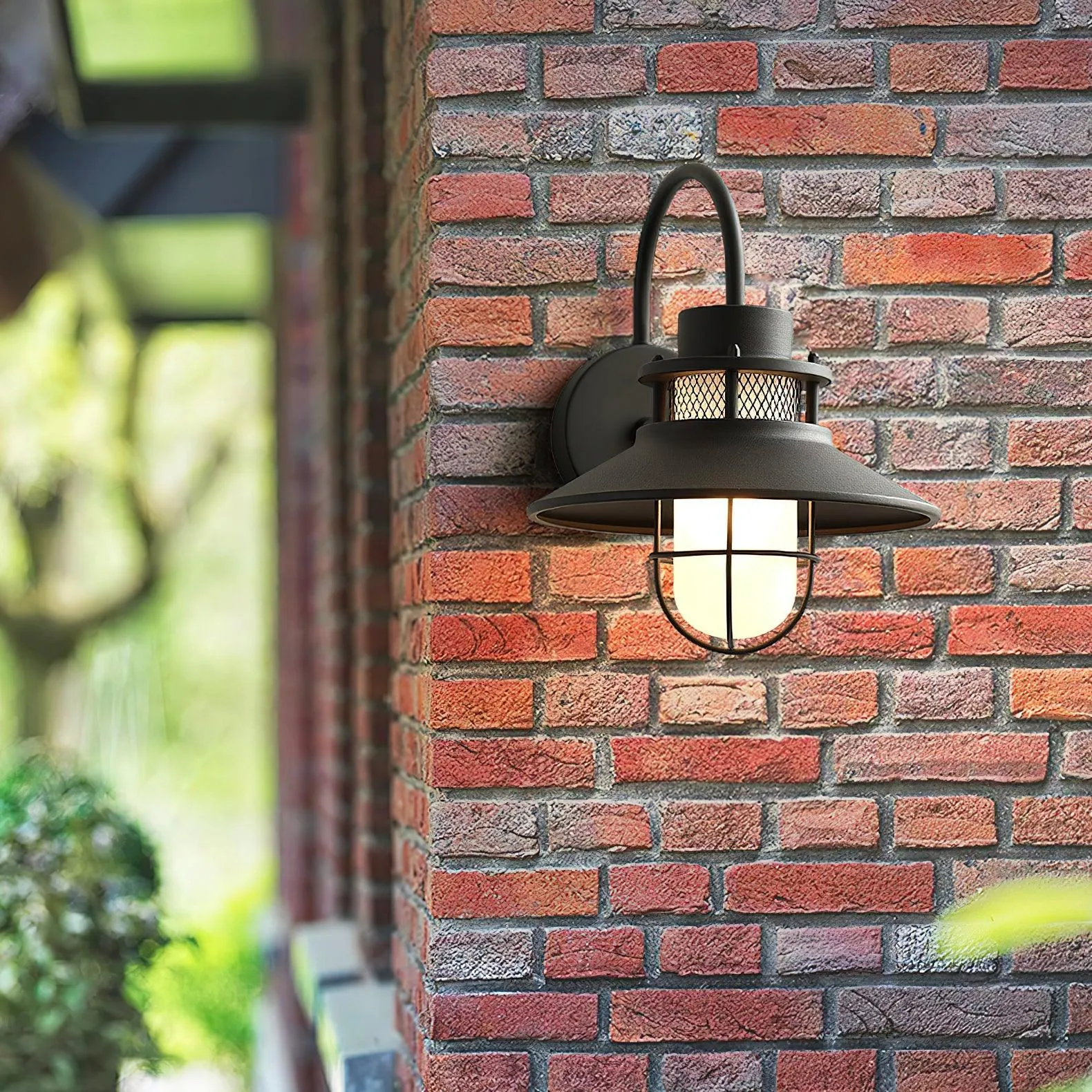Felix Outdoor Wall Light – Industrial-Style Weatherproof LED Lantern (IP65)