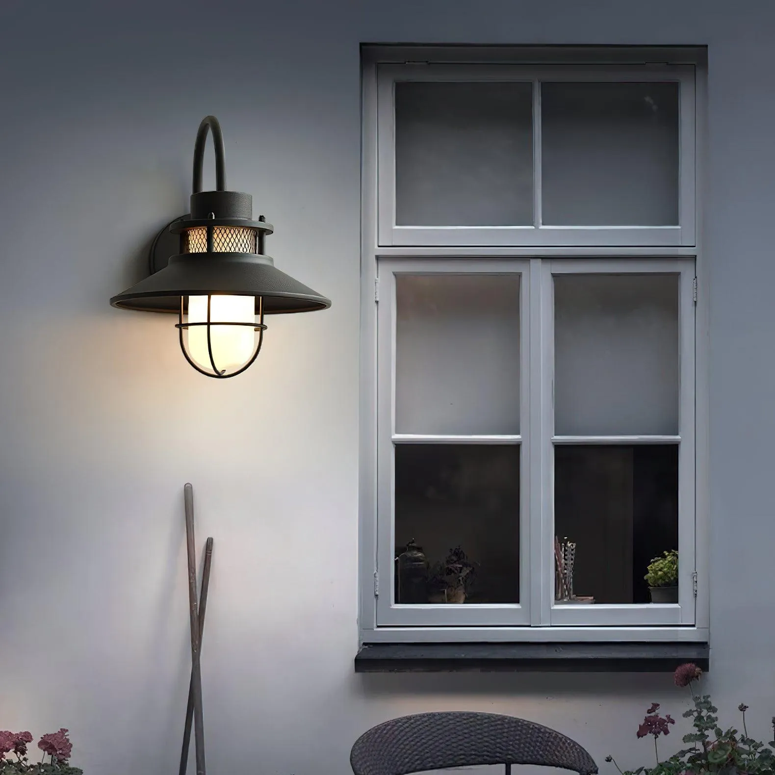 Felix Outdoor Wall Light – Industrial-Style Weatherproof LED Lantern (IP65)