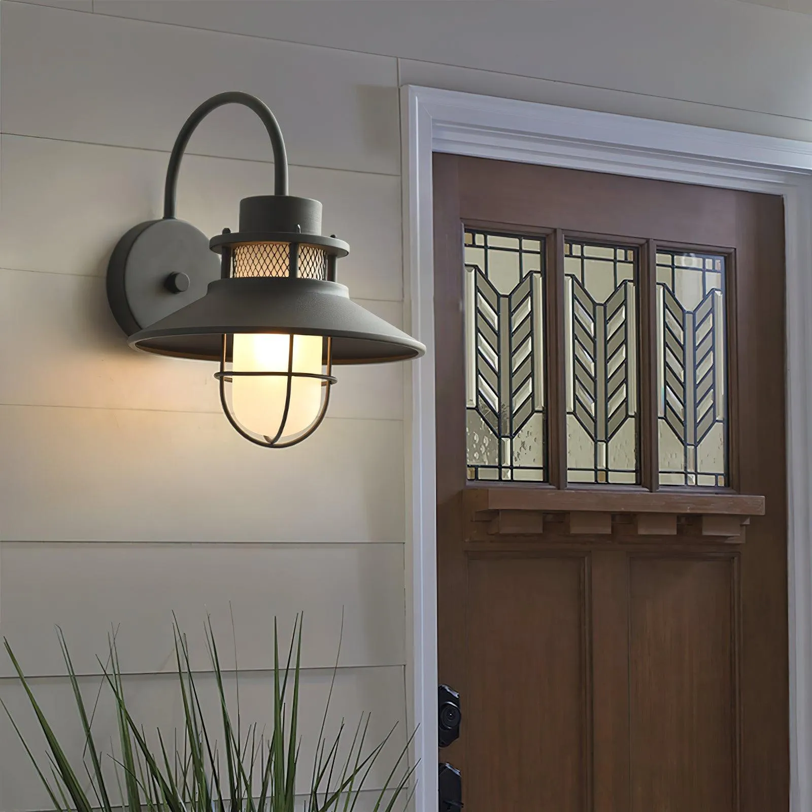 Felix Outdoor Wall Light – Industrial-Style Weatherproof LED Lantern (IP65)