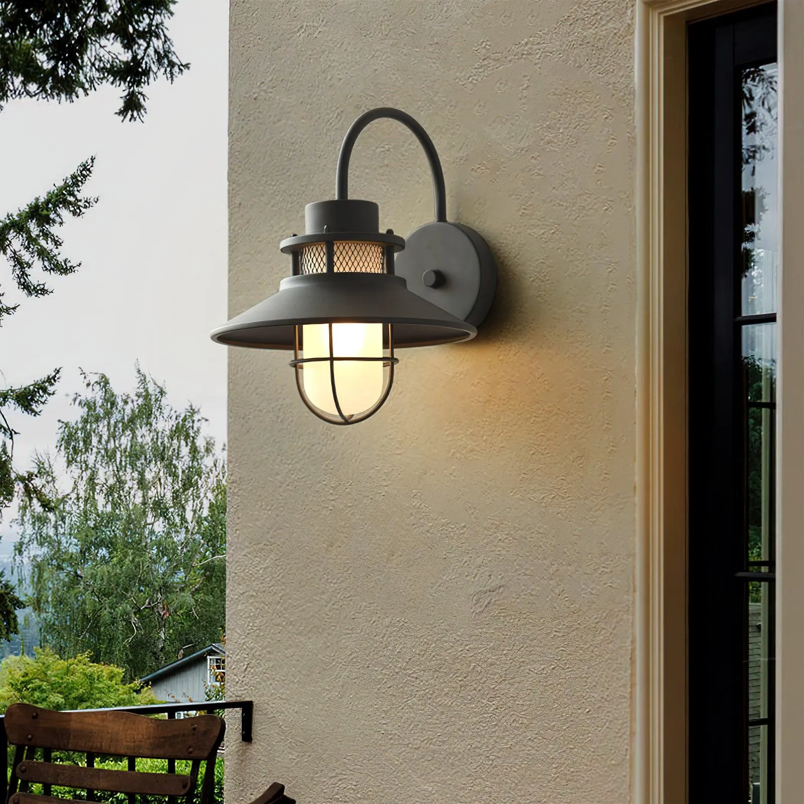 Felix Outdoor Wall Light – Industrial-Style Weatherproof LED Lantern (IP65)