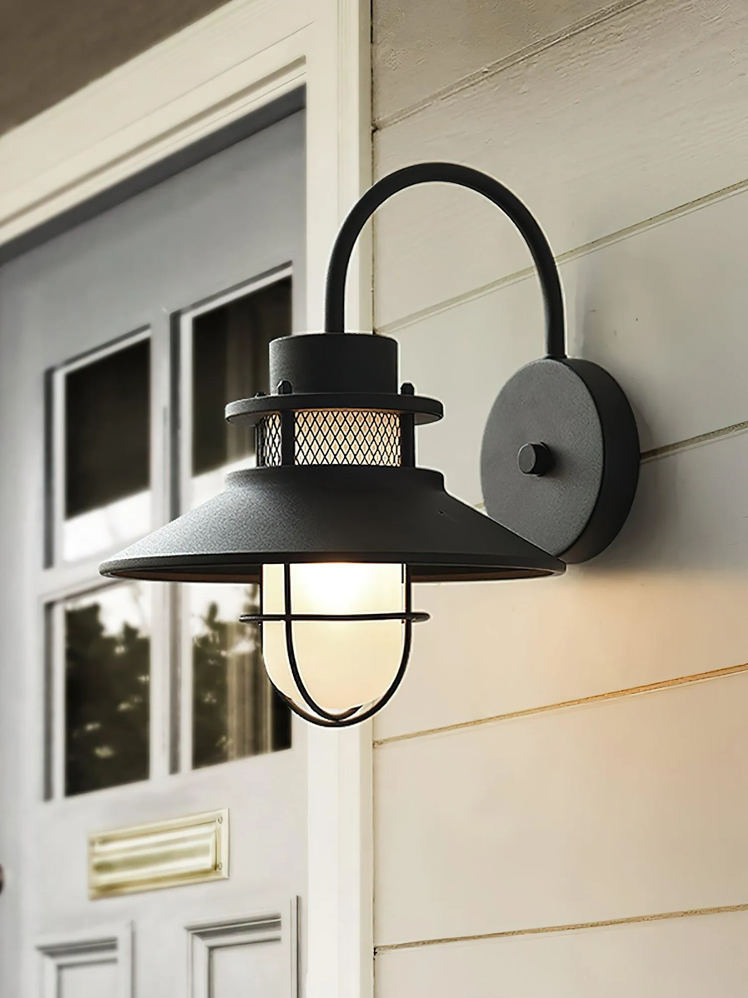 Felix Outdoor Wall Light – Industrial-Style Weatherproof LED Lantern (IP65)
