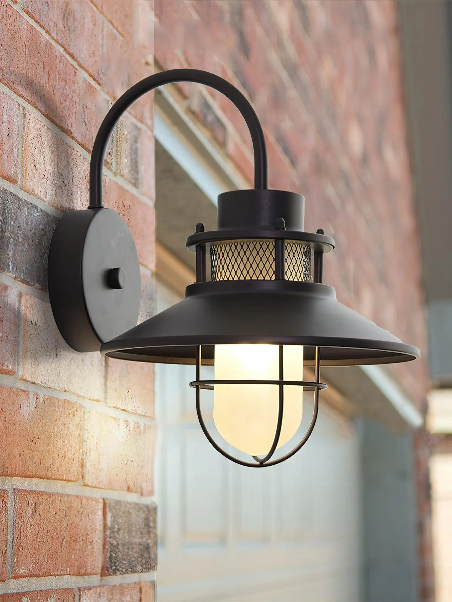 Felix Outdoor Wall Light – Industrial-Style Weatherproof LED Lantern (IP65)