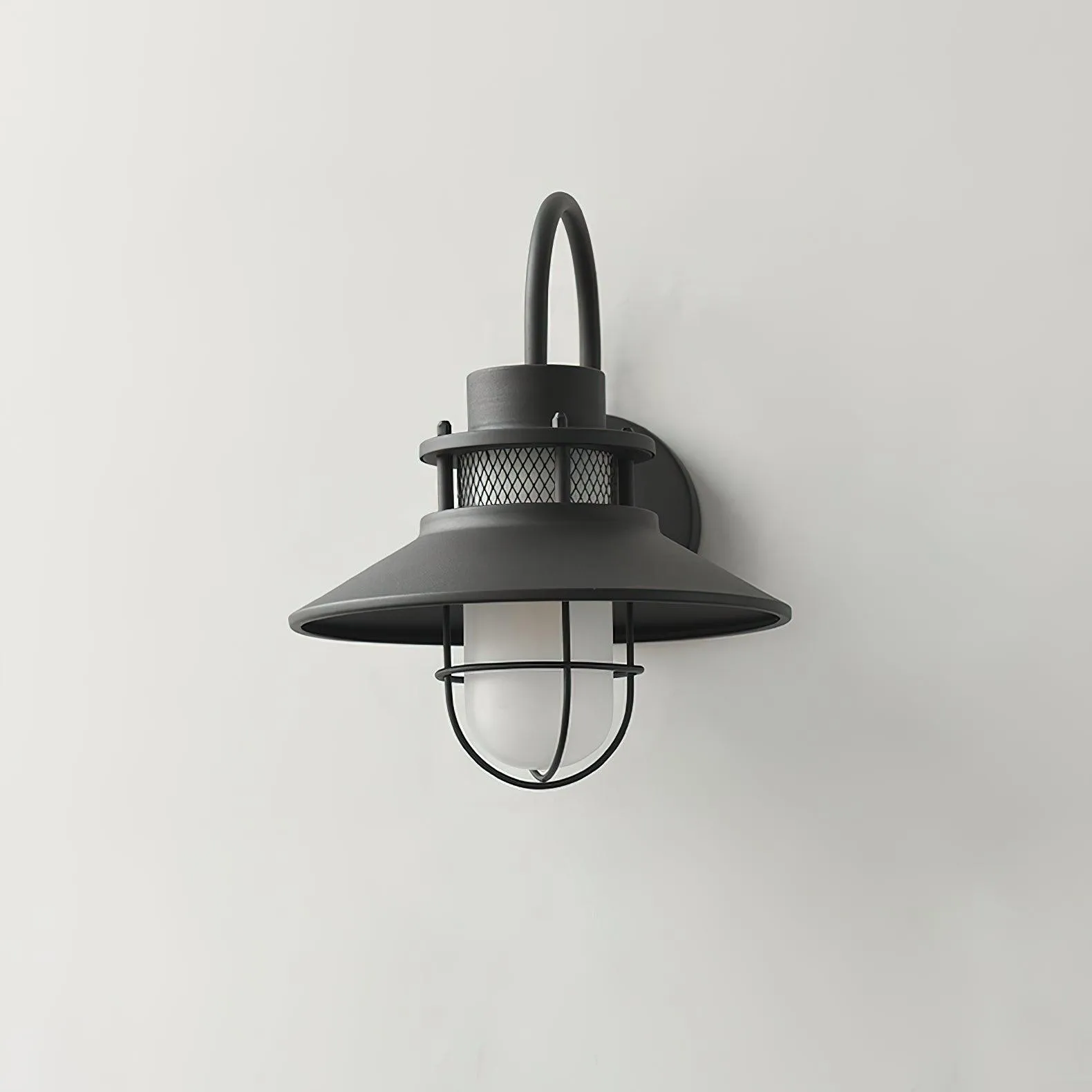 Felix Outdoor Wall Light – Industrial-Style Weatherproof LED Lantern (IP65)