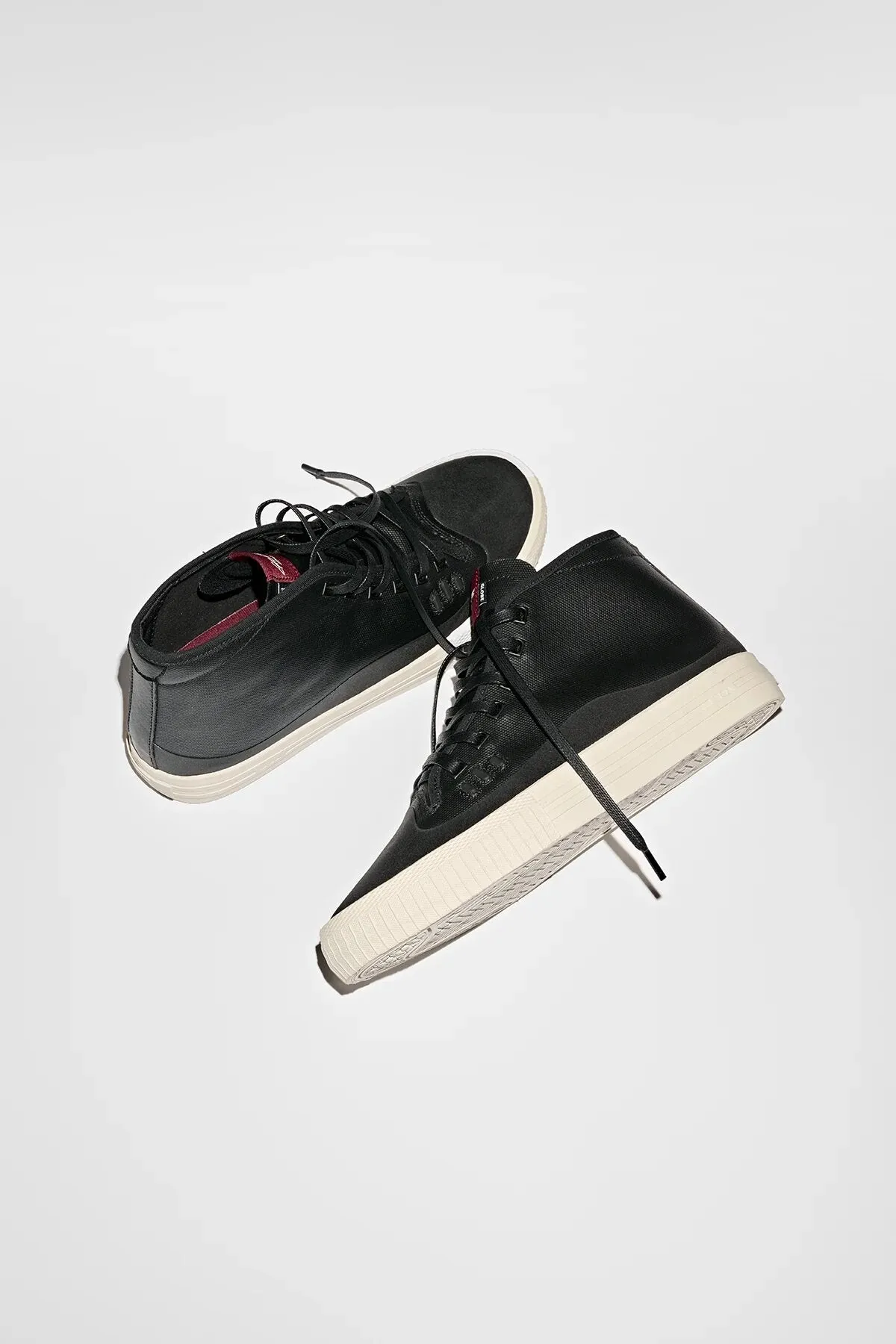 Globe Gillette Mid Shoes Black/Cream