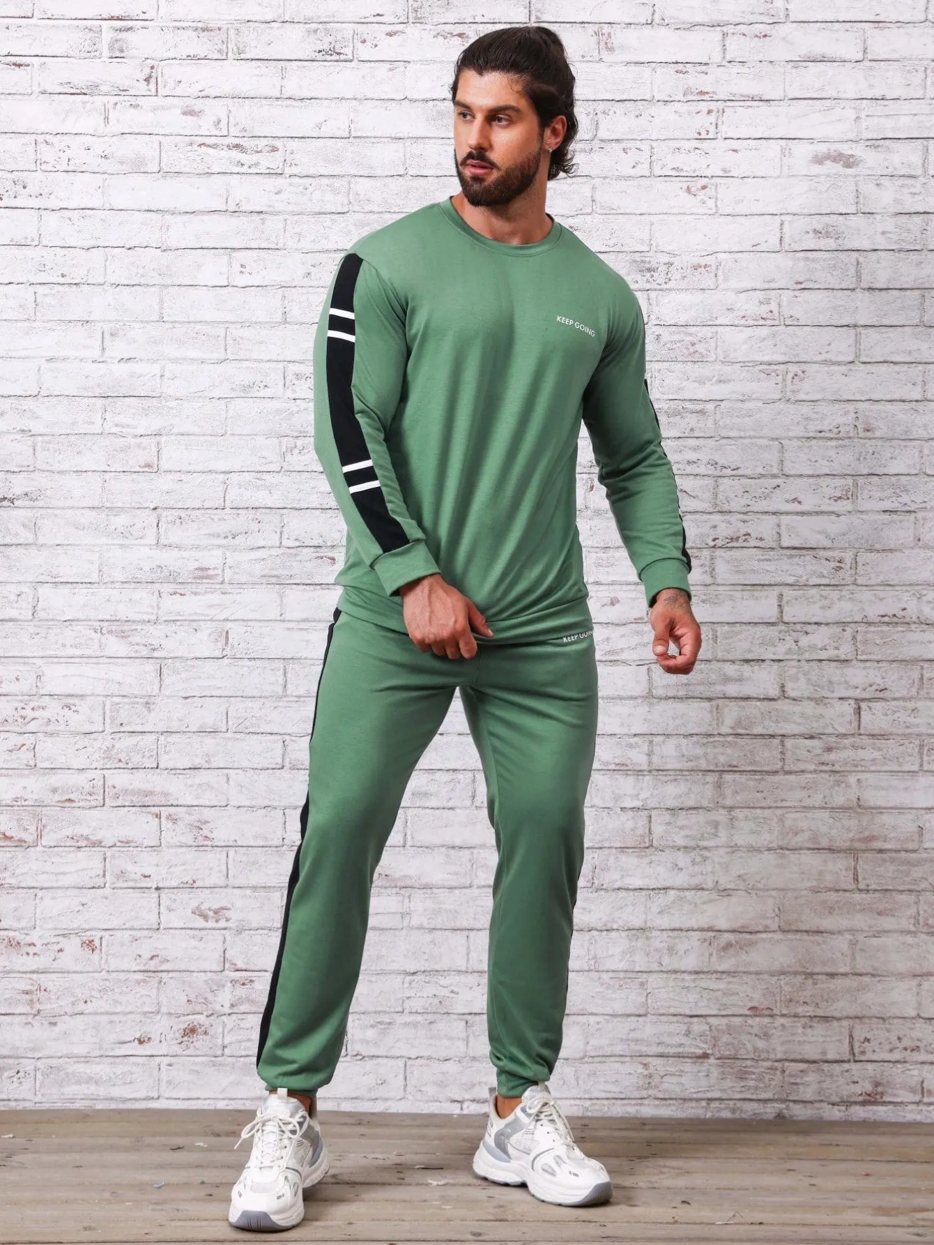 Men Letter Graphic Contrast Side Seam Sports Set