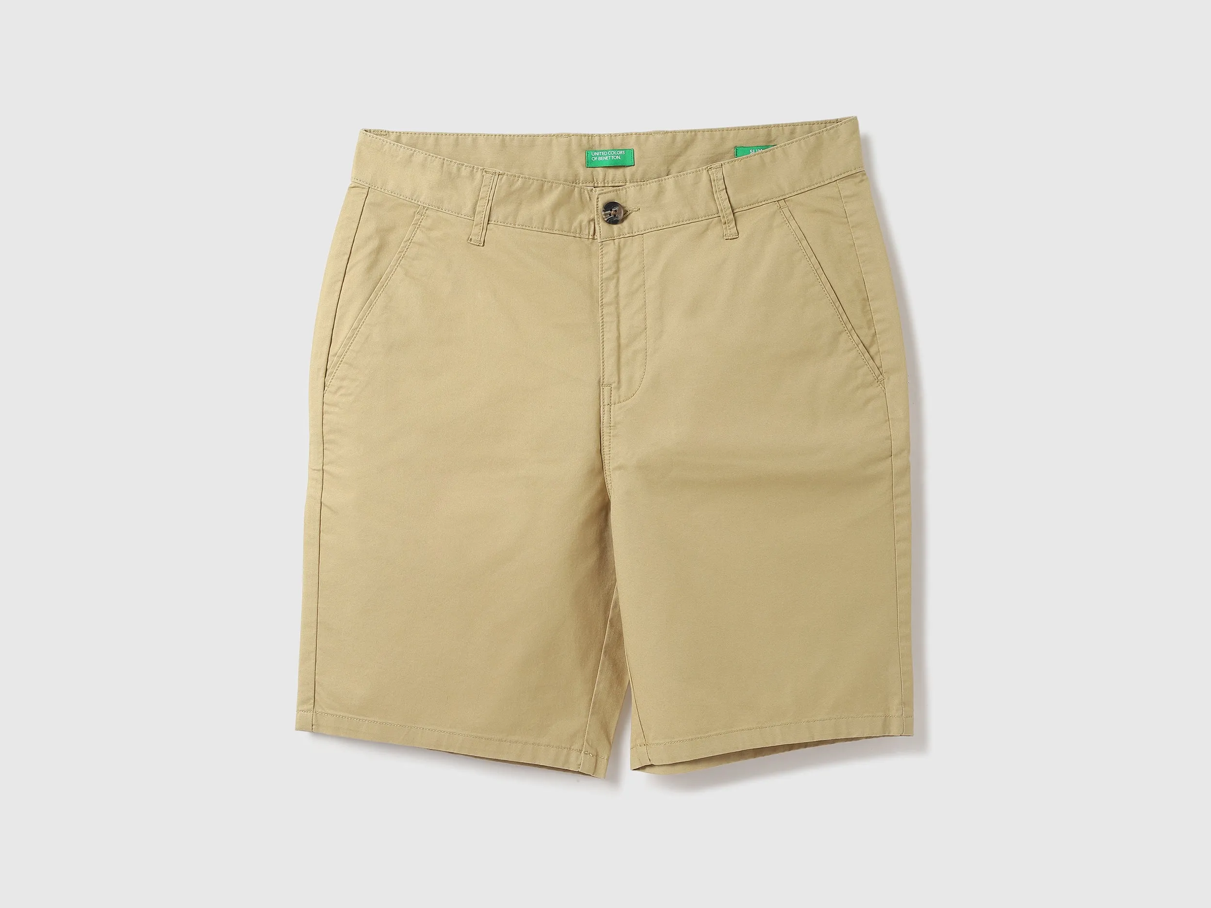 Men Solid Slim Fit Shorts