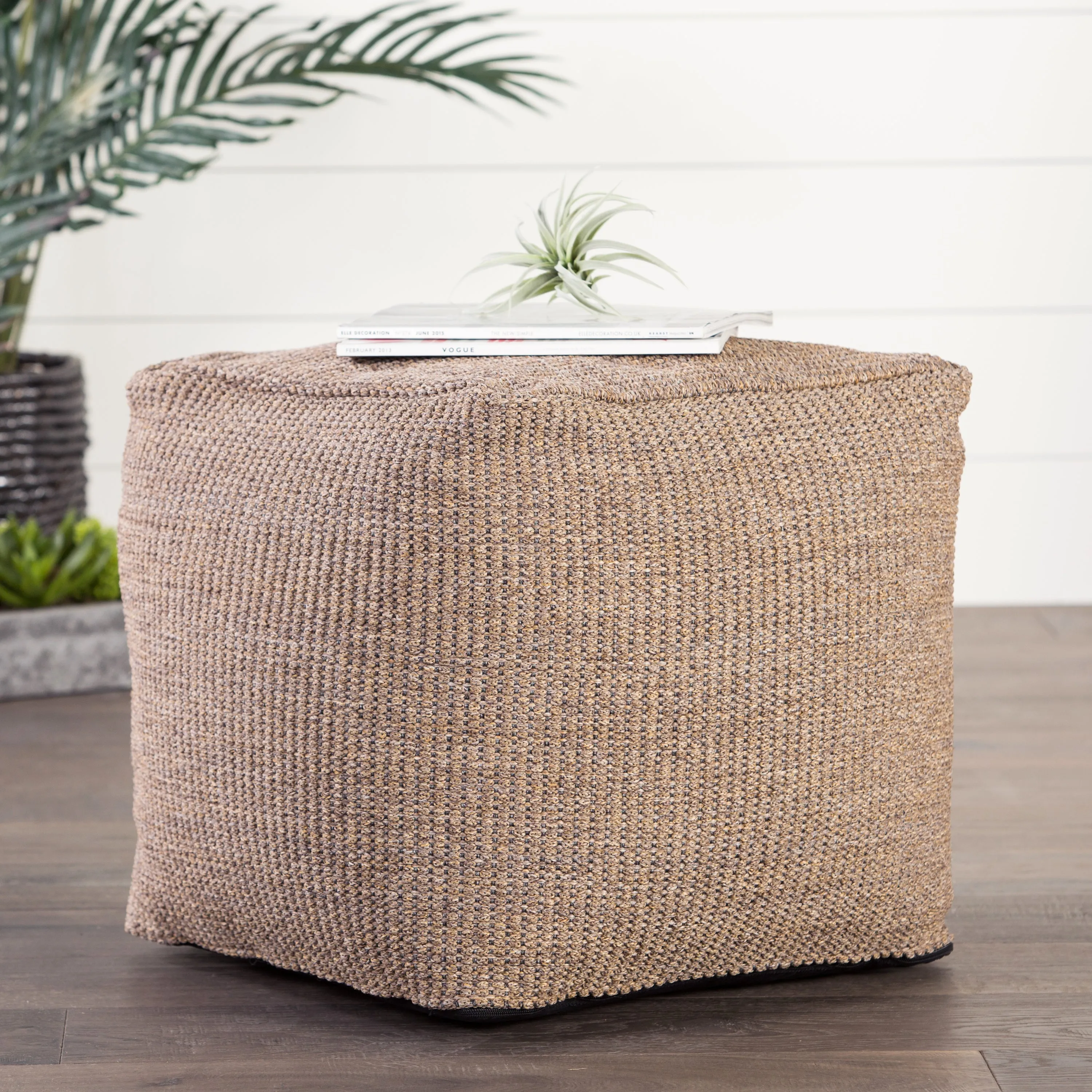 MONTAUK MASTIC POUF