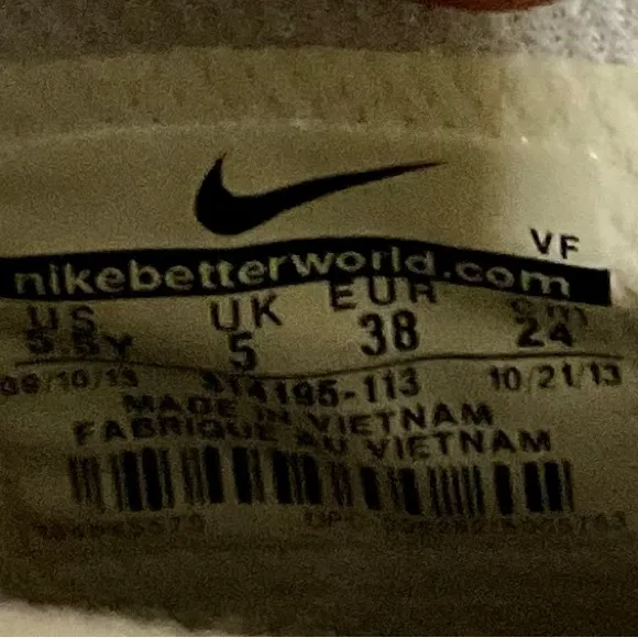 Nike Air Force 1 Mid White Shoes Size 5.5Y