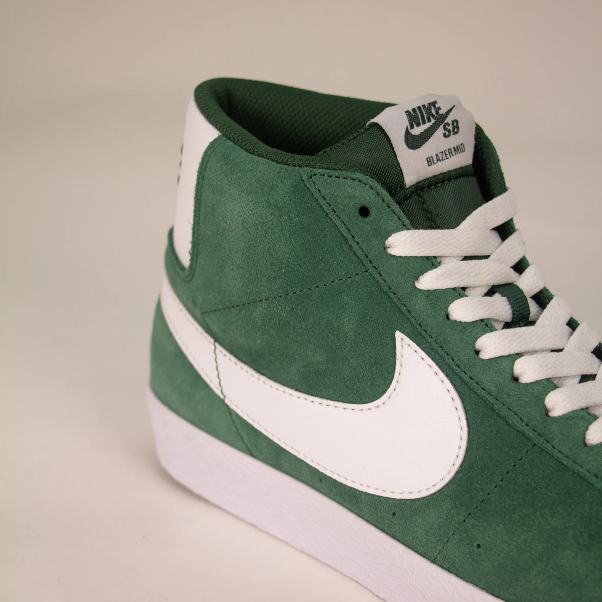 Nike SB Blazer Mid - FIR/WHITE-FIR-WHITE
