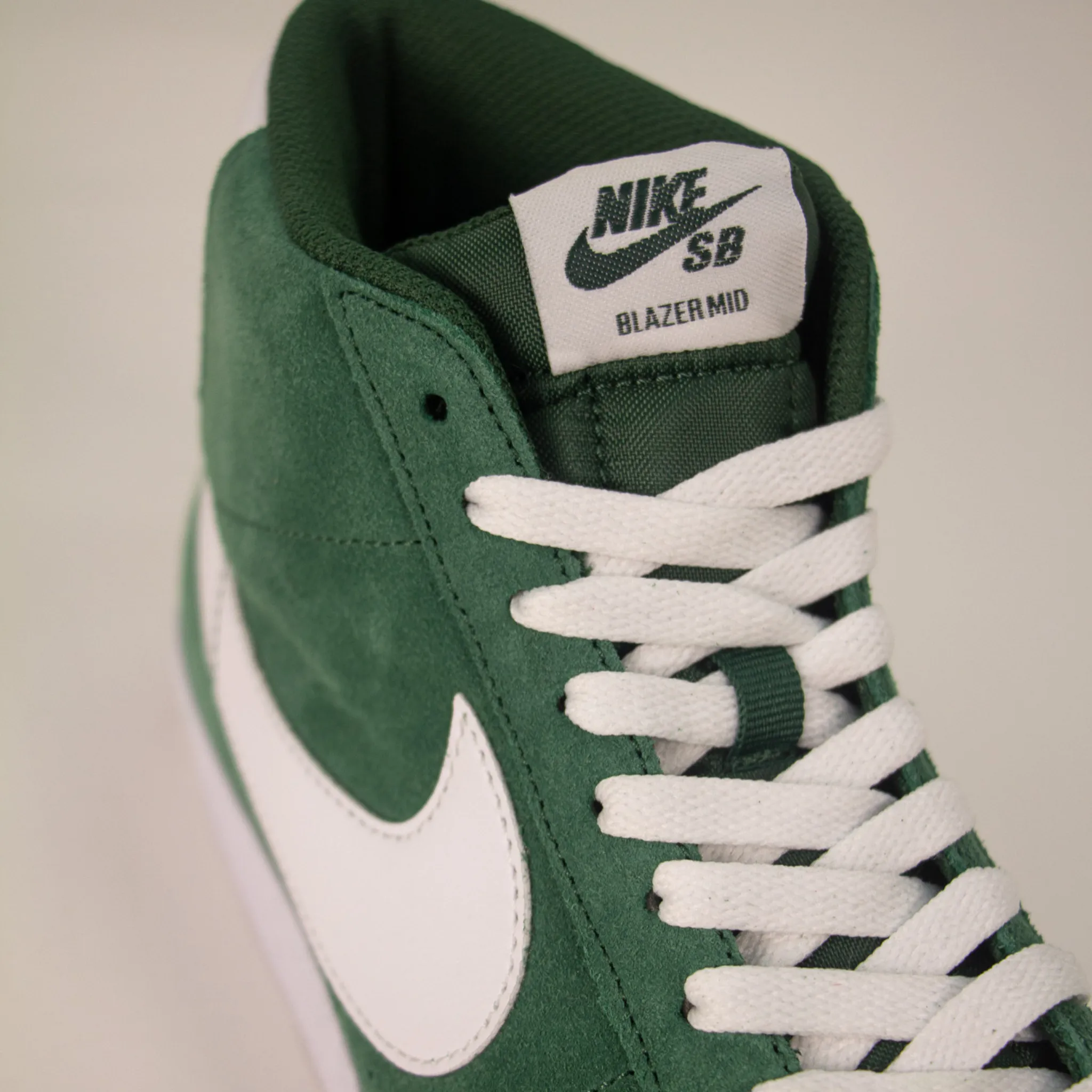 Nike SB Blazer Mid - FIR/WHITE-FIR-WHITE