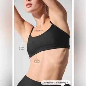 NWT ALO Yoga Airlift Intrigue Bra