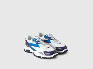 RUNNING SNEAKERS