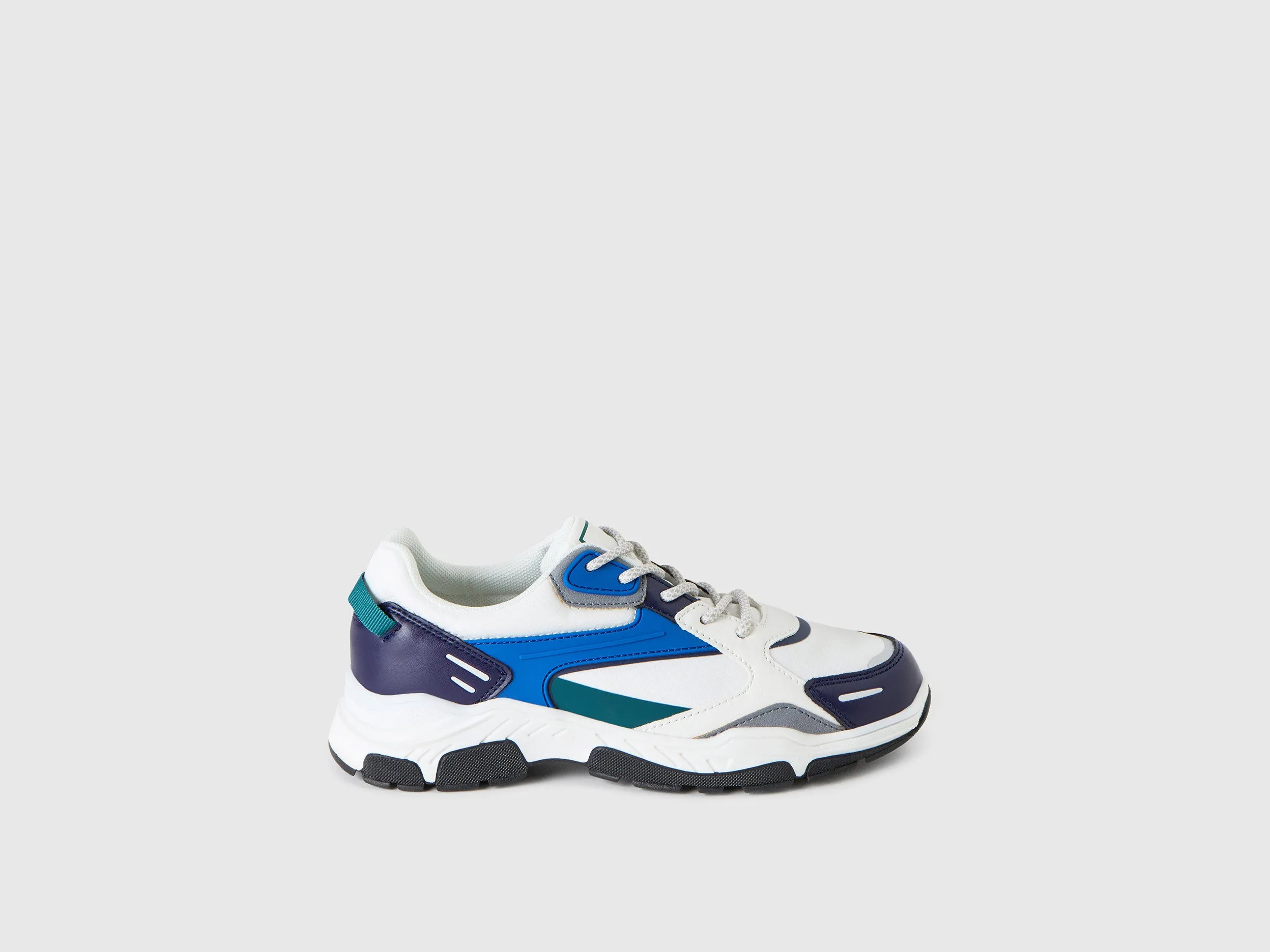 RUNNING SNEAKERS