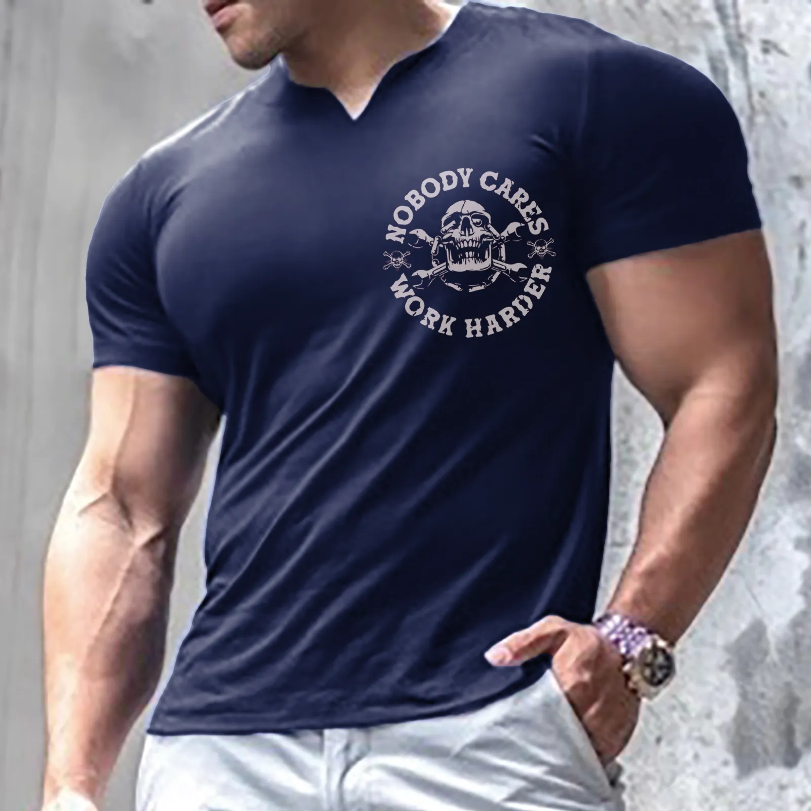 SPORT NOBODY V-NECK GRAPHIC TEE