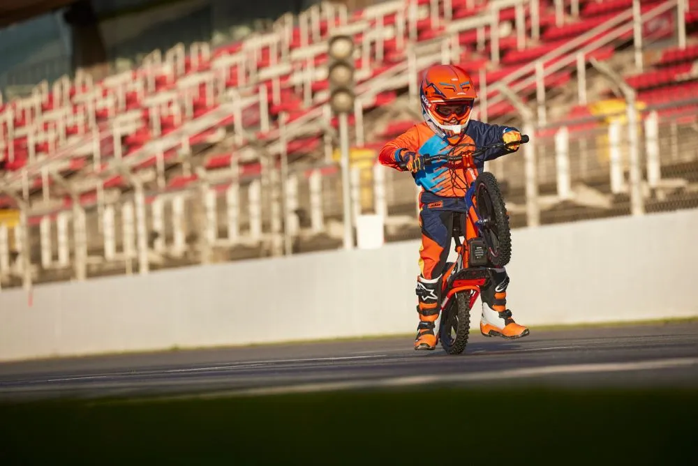 Stacyc 16eDrive KTM Replica Brushless E-Bike for Ages 5-7