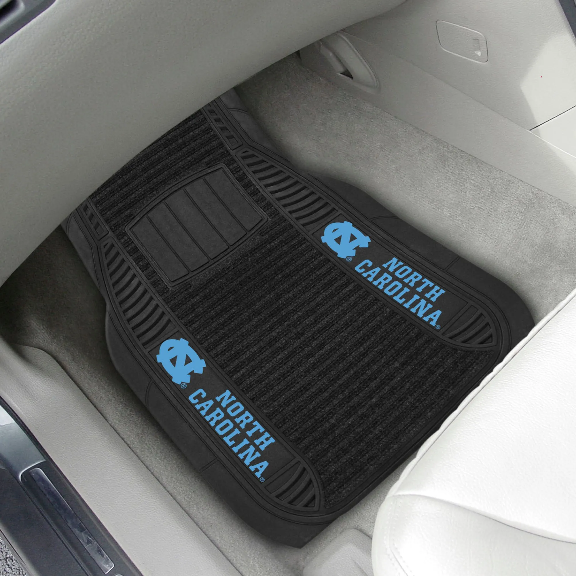UNC Chapel Hill 2-pc Deluxe Car Mat Set