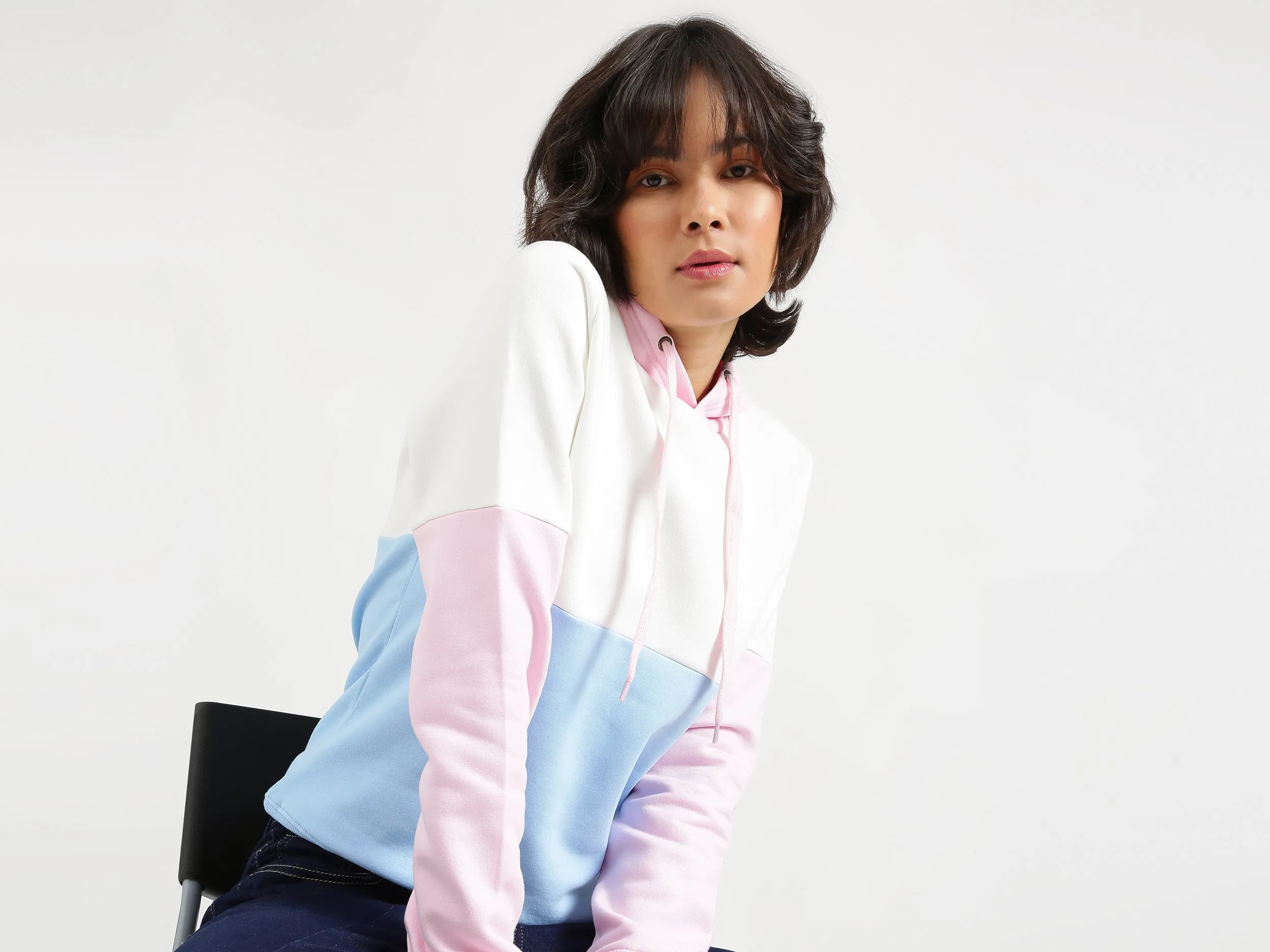 Women Colorblocked Closed Sweatshirt