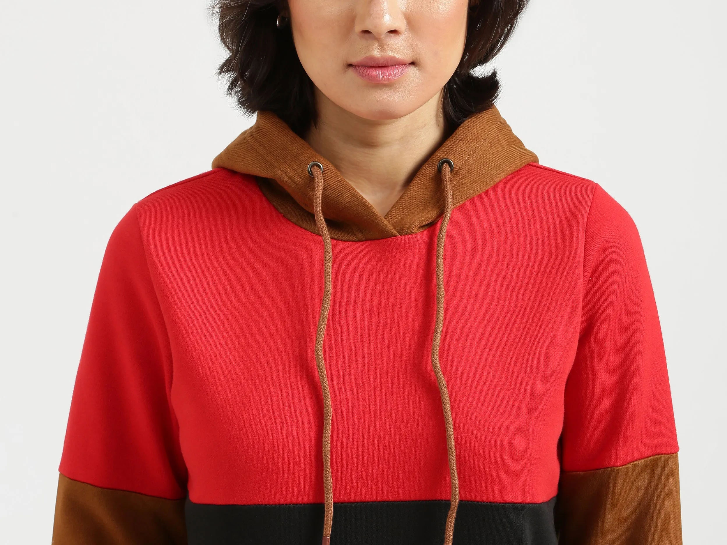 Women Colorblocked Closed Sweatshirt